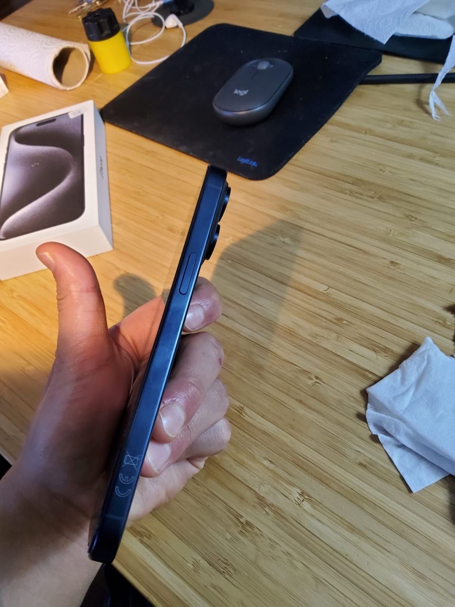 Apple Portables: Apple iPhone 15 pro Max 5G 256 Gb Blue ti – D'occasion à Sierre par kad_2vx8 2