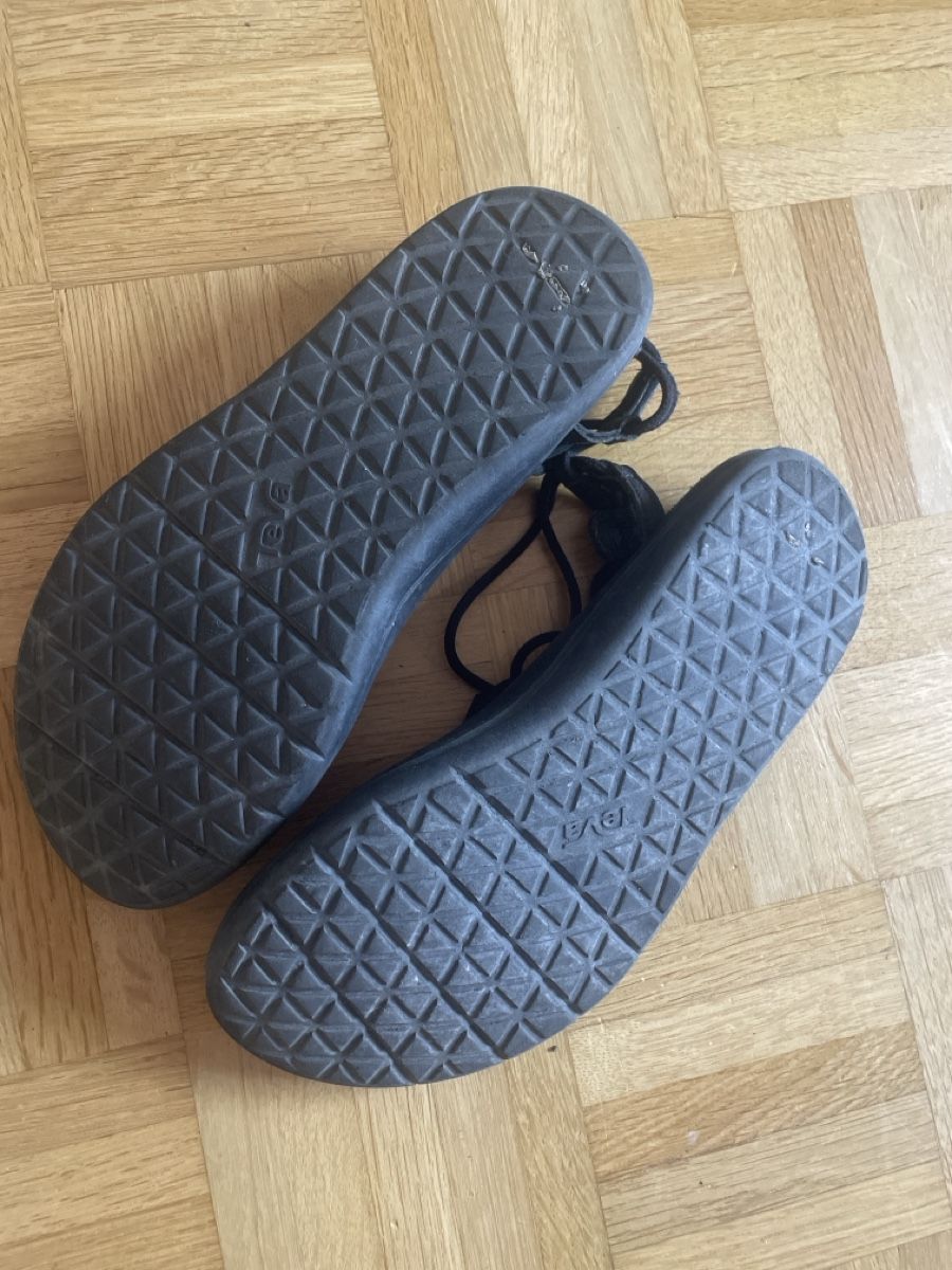 Teva Scarpe da donna: teva voya infinity trekking sandale – Usato da Oberwil b. Zug venduto da gone_minimal 1
