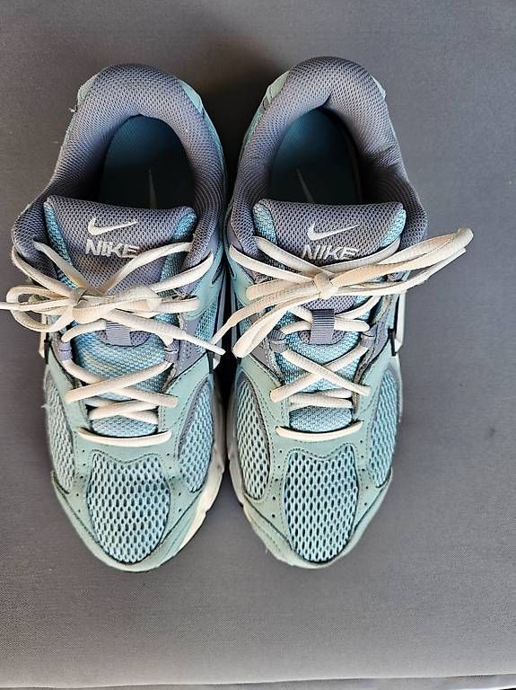 Nike Damenschuhe: Nike Damen Trekkingschuh Grösse 41 – Gebraucht aus Ennetbürgen von Kondor1950 1