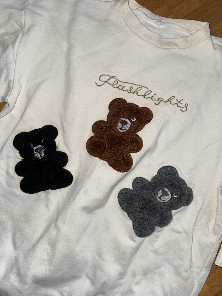 Pulls & Sweat-shirts: Sweatshirt mit Teddybären – D'occasion à Obfelden par tan_9lj9 3