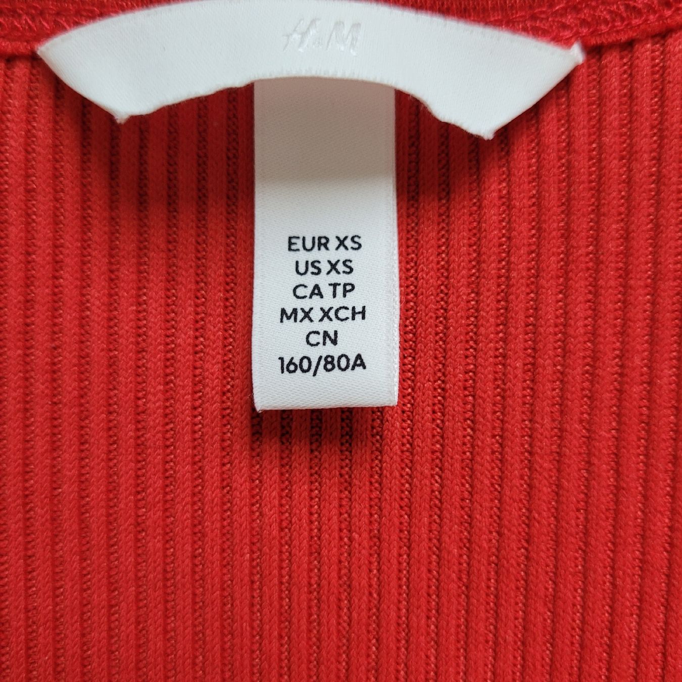 H&M Top: H&M Top rouge - Taille XS – Nuovo e nell'imballaggio originale da Genève venduto da Tanaa_12 4