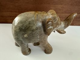 Éléphant décoratif en pierre naturelle sculptée, rare!
