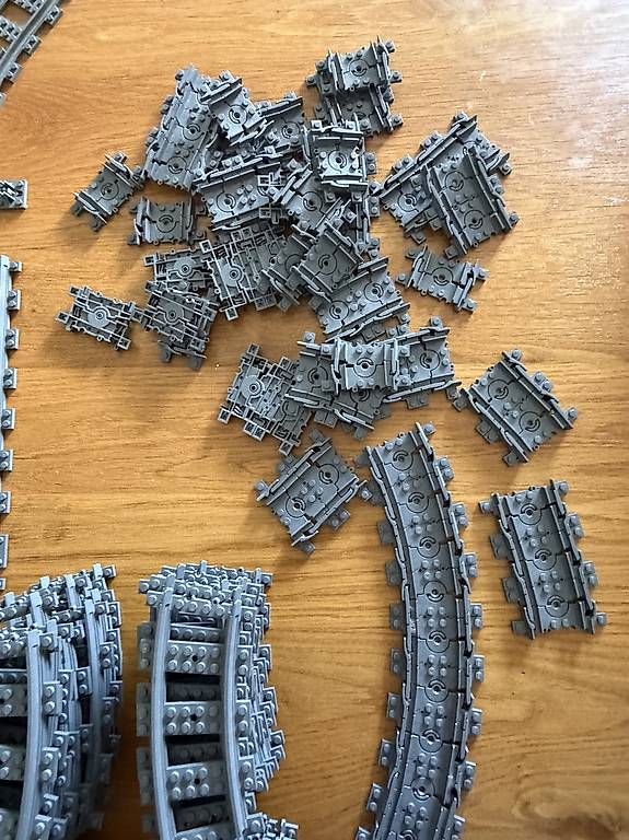 Giocattoli: LEGO City Eisenbahn-Schienen-Set – Usato da Wettingen venduto da jeffrey040 4