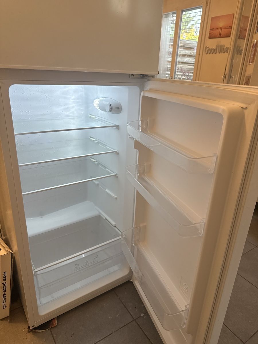 Kühlschrank: Kühlschrank mit Gefrier weiss   – Gebraucht aus Laufen von jasmin_ioana 1