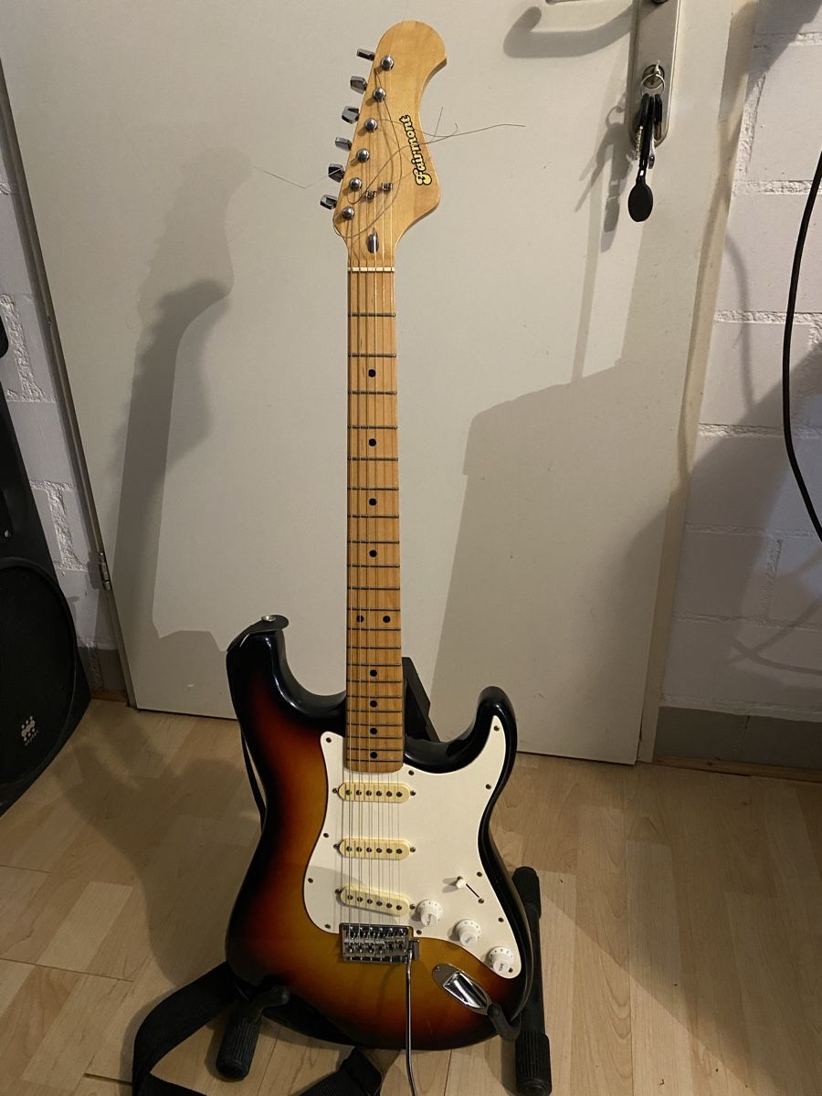 Strumenti musicali: Fairmont Japan – Usato da sulgen venduto da 270963