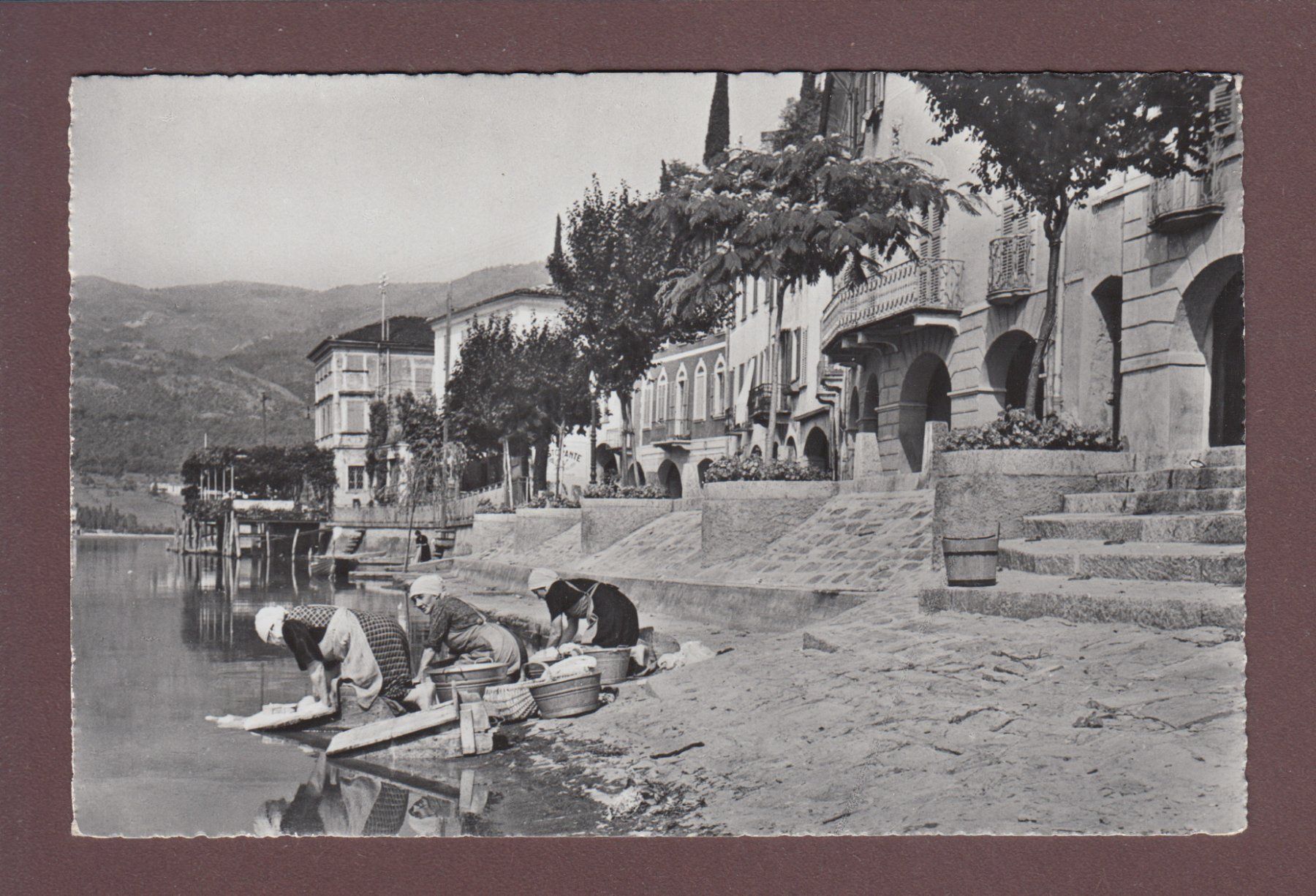 Cartoline postali: MORCOTE - Lavandaie – Usato da Pully venduto da nicecards