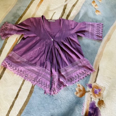 Adorable veste chemise Bohème Mauve avec Dentelle pur coton