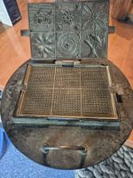 Fer à Bricelets 19 ème en fonte avec support