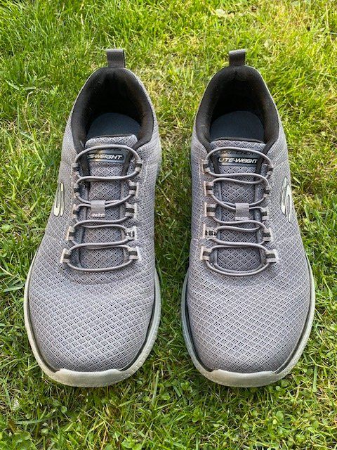 Skechers Chaussures hommes: SKECHERS Lite Weight / Memory Foam – D'occasion à Pfaffhausen par stepober 2
