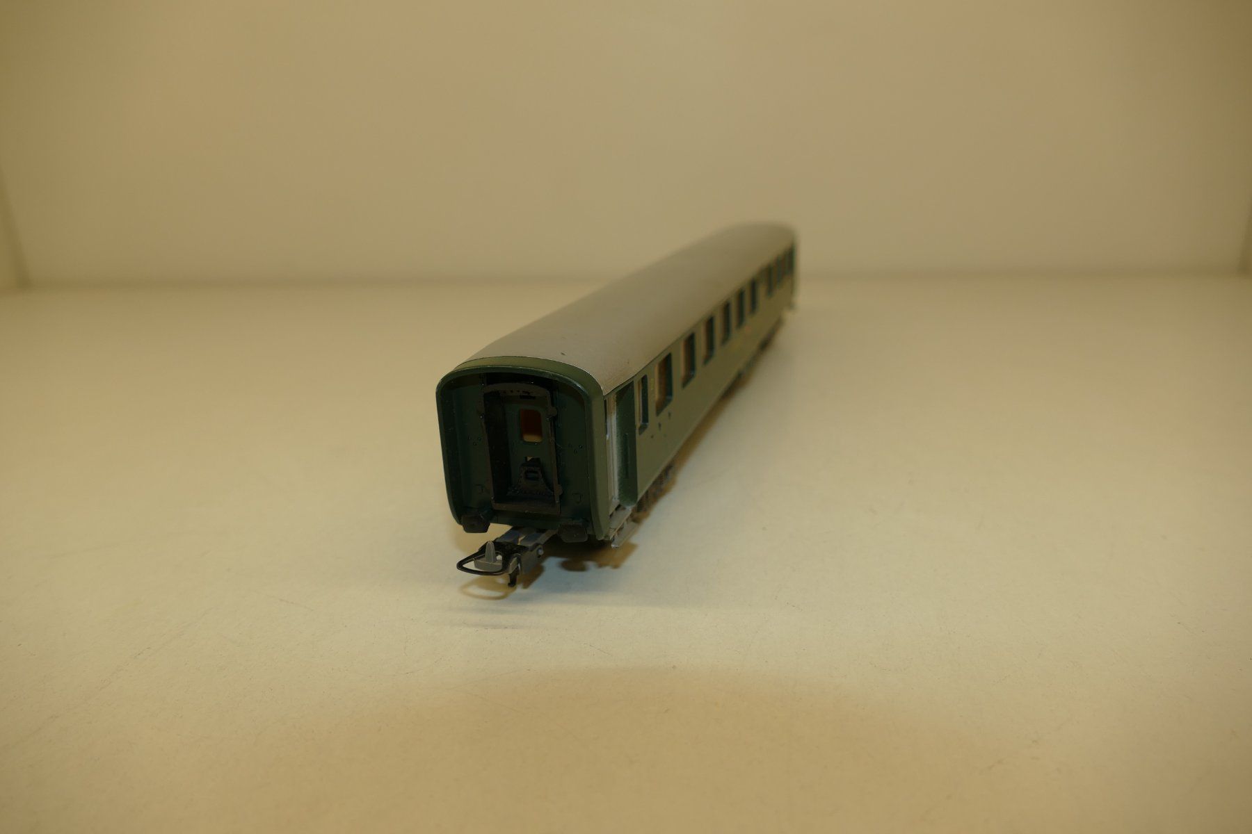Lima Modellini di ferrovie: Lima H0: SBB 2.Kl. Personenwagen – Usato da Niederhasli venduto da Flash32 1
