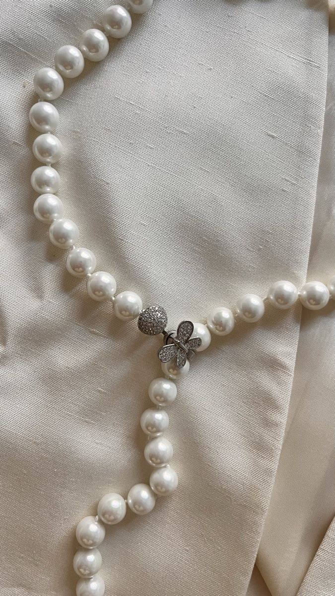 Catenine: Collana di perle con chiusura a farfalla – Nuovo (secondo la descrizione) da Lugano venduto da yul_fhg2 5