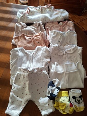 Lotto vestiti neonata, taglia 50/56