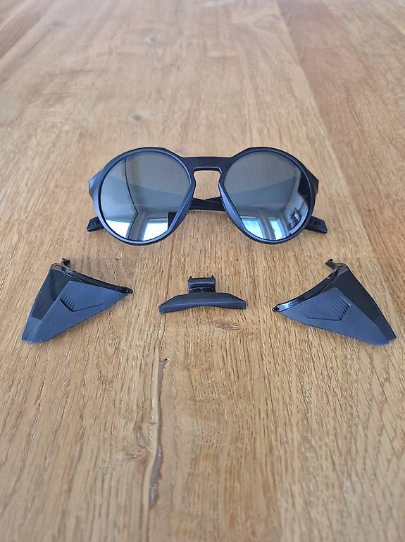 Oakley Brillen & Gläser: Oakley Clifden Sportbrille – Gebraucht aus Lohn-Ammannsegg von Jas_Rodi 1