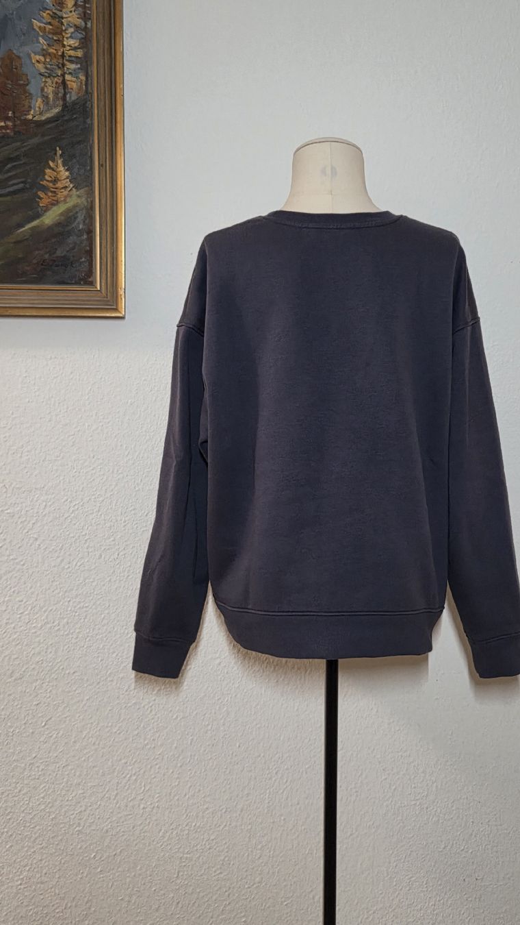 Primark Pulls & Sweat-shirts: Schwarzer & violetter Basic-Pulli, Gr. M – Neuf (Voir description) à Kreuzlingen par MeinKleinesAtelier 2