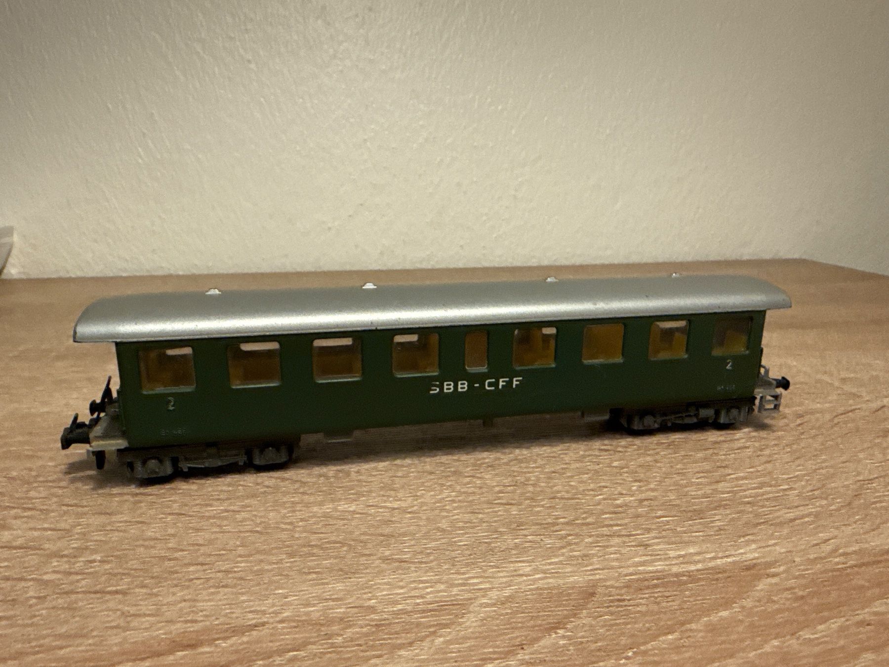 Kleinbahn Modellini di ferrovie: Kleinbahn Personenwagen SBB H0 – Usato da St-Aubin-Sauges venduto da tantome