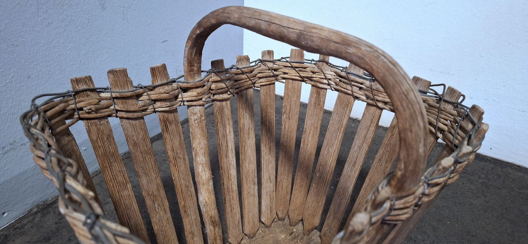 Altro in Antiquarato & Arte: handgefertigter, Holzkorb,/ Korb, antik – Usato da Emmenbrücke venduto da abu_9mj8 1