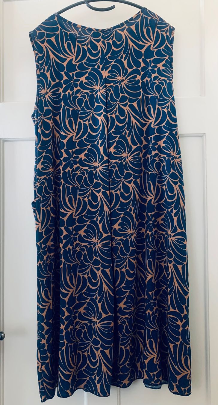 Kleider: Sommerkleid, 100% Viskose, Gr. L – Gebraucht aus Bern von Flora.Sonea 2