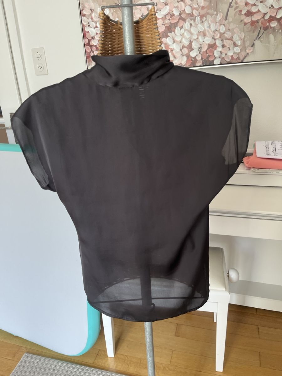 H&M Blusen: Bluse mit Schleife, H&M, 36 – Gebraucht aus Solothurn von Bobesch08 2