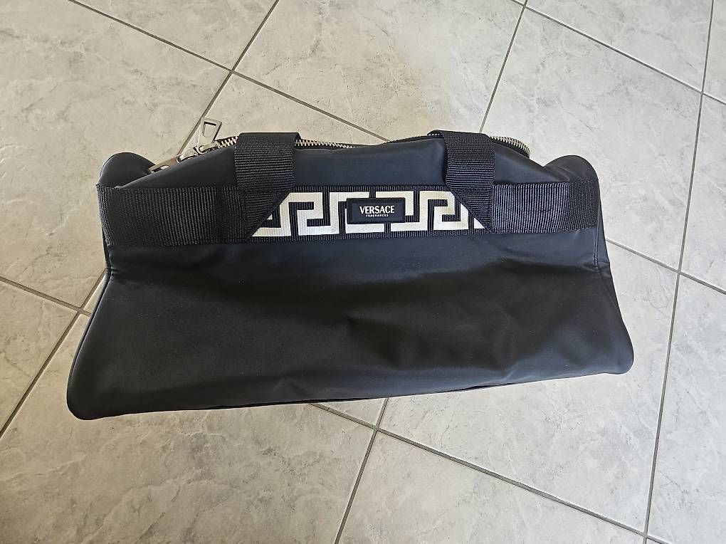 Versace Borse: Versace Tasche neuwertig Top!!! – Nuovo (secondo la descrizione) da Männedorf venduto da EliabarDario 4