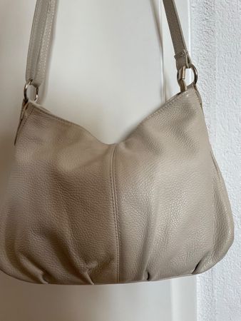 Sac bandoulire cuir beige taille 35cm bon etat