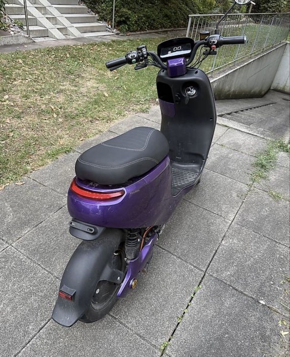 Veicoli elettrici: Forza E-Roller zu verkaufen, – Usato da Reinach BL venduto da Guitarjunkie666 2