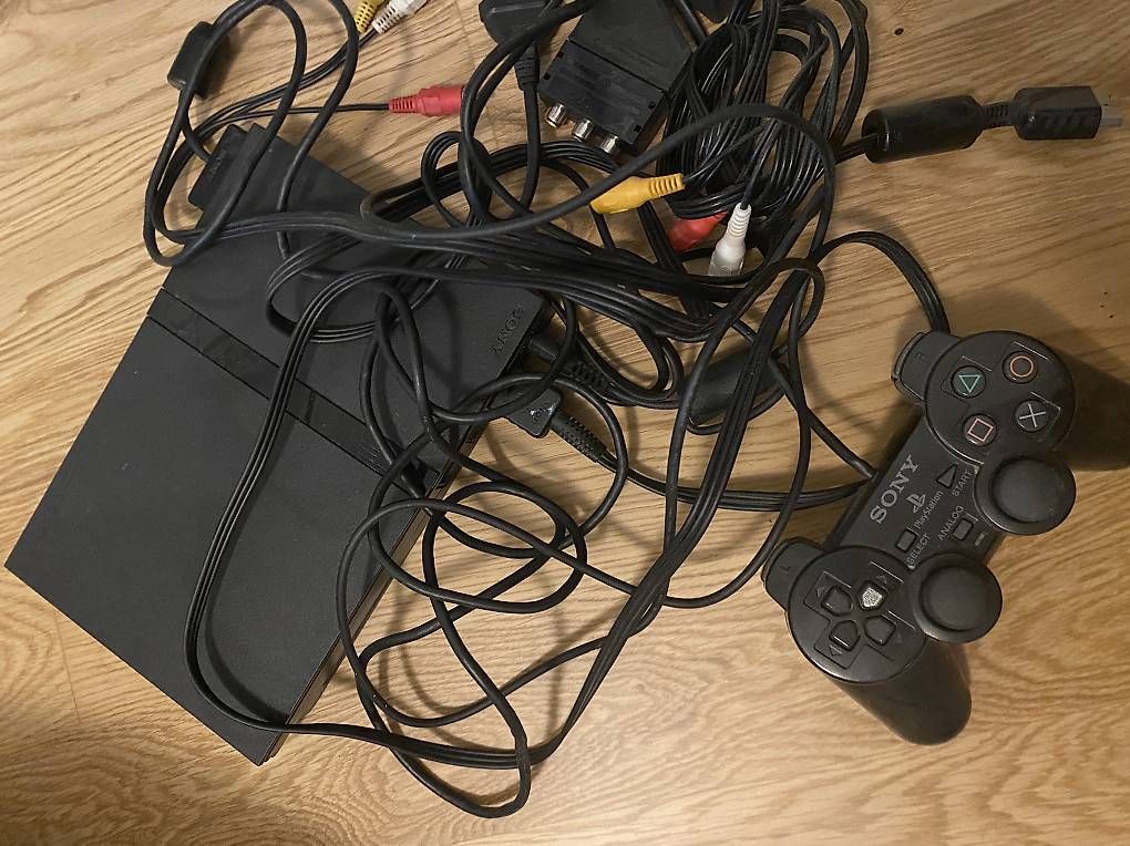 Konsolen: PS2 slim – Gebraucht aus Lausanne von rom_55mn