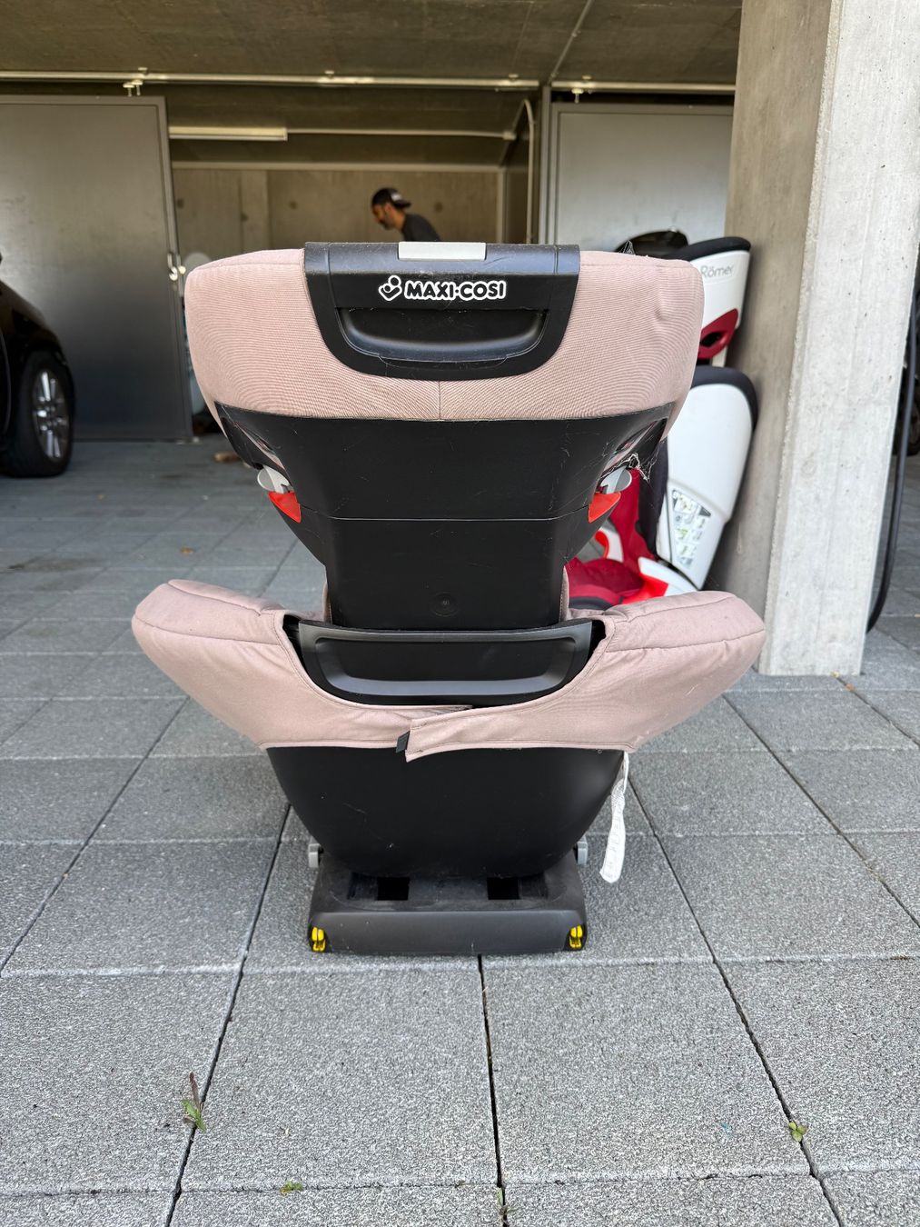 Maxi-Cosi Sièges auto: Maxi Cosi RodiFix – D'occasion à Aran par vay_9cdl 1