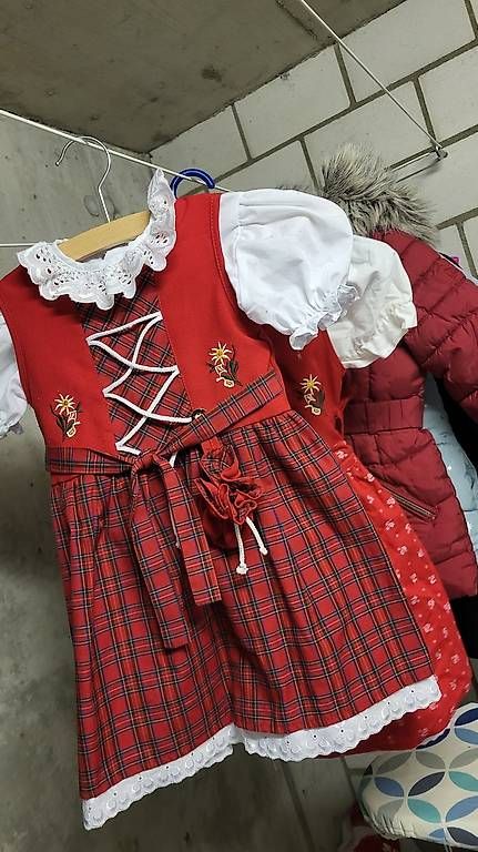Vestiti & Gonne: Kinderdirndl Gr. 86/92 – Usato da Gettnau venduto da Federwind 1