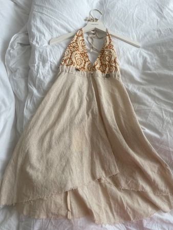 Sommerliches Neckholder Kleid, Grösse S-M Beige
