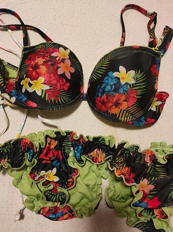 Costumi da bagno & Bikini: Costumi taglia 36 – Usato da Bellinzona venduto da mar_b5cp 2