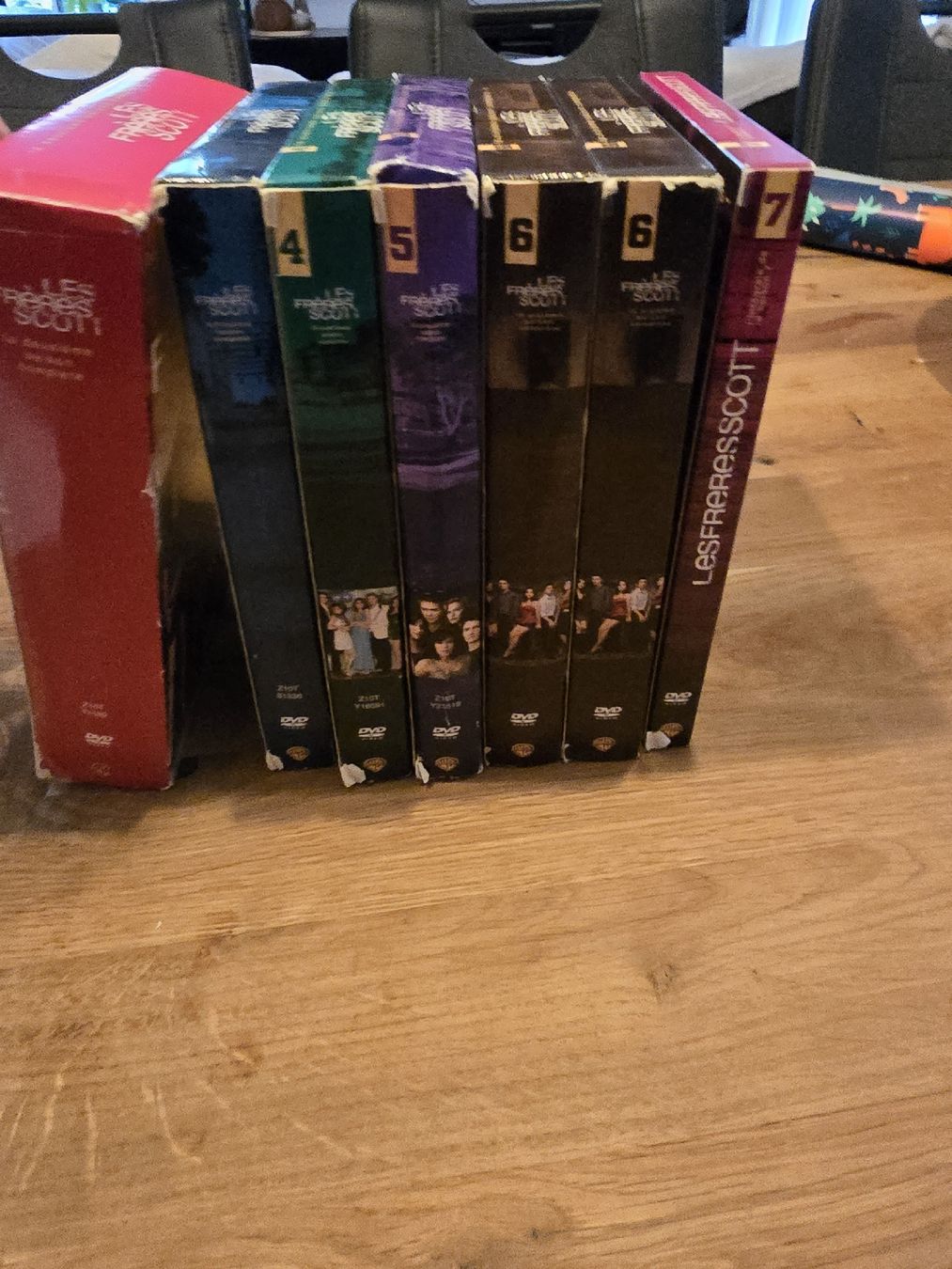 Tous les DVDs: Les frères Scott saisons 2-7 – D'occasion à Villars-sur-Glâne par K6fois2 1