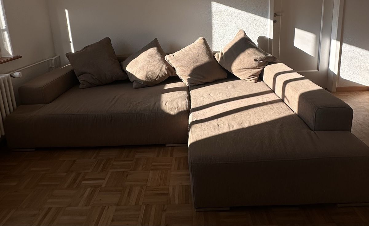 Sofas: GRATIS Ecksofa braun mit Kissen, gebraucht. – D'occasion à Biel/Bienne par lil_bn9n