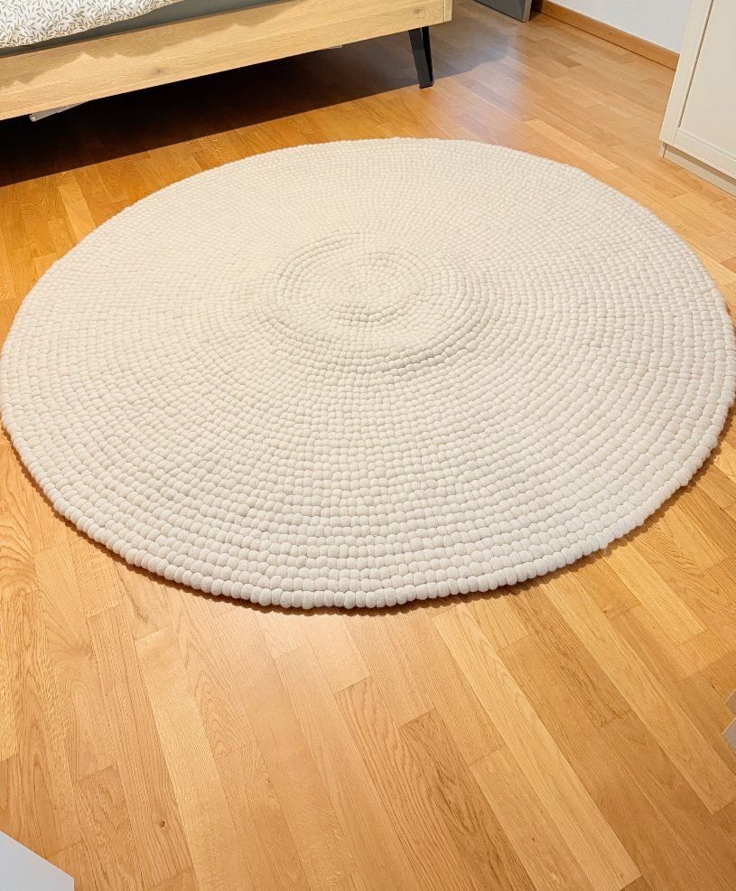 Teppiche: Hochwertiger Flachgewebe Teppich aus 100% Schurwolle – Gebraucht aus Fällanden von Eifachschoen