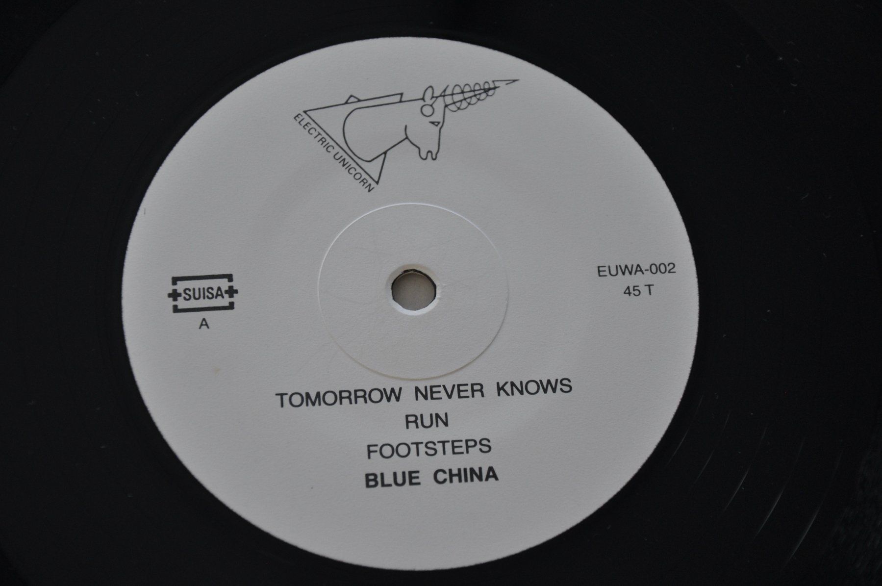 Dischi in vinile: BLUE CHINA 12 TOMORROW NEVER KNOWS - NEW WAVE - CH – Usato da Sion venduto da jaipur1401 2