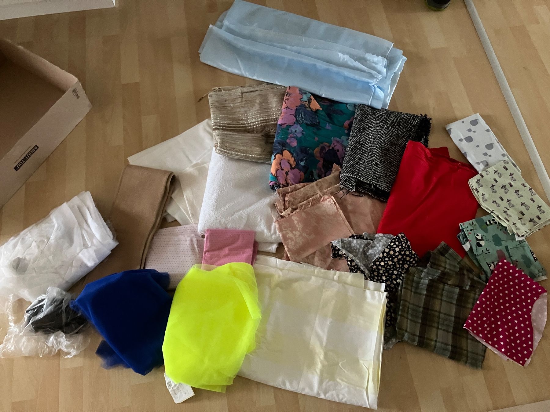 Stoffe: Stoffpaket – Neu (gemäss Beschreibung) aus Niederglatt ZH von boeca82