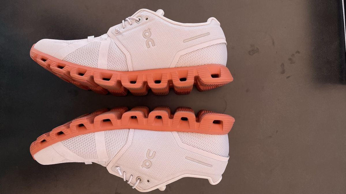 On Damenschuhe: Baskets On (Cloud) – Taille 42 – Gebraucht aus Vuarrens von Diabolomenthe 1