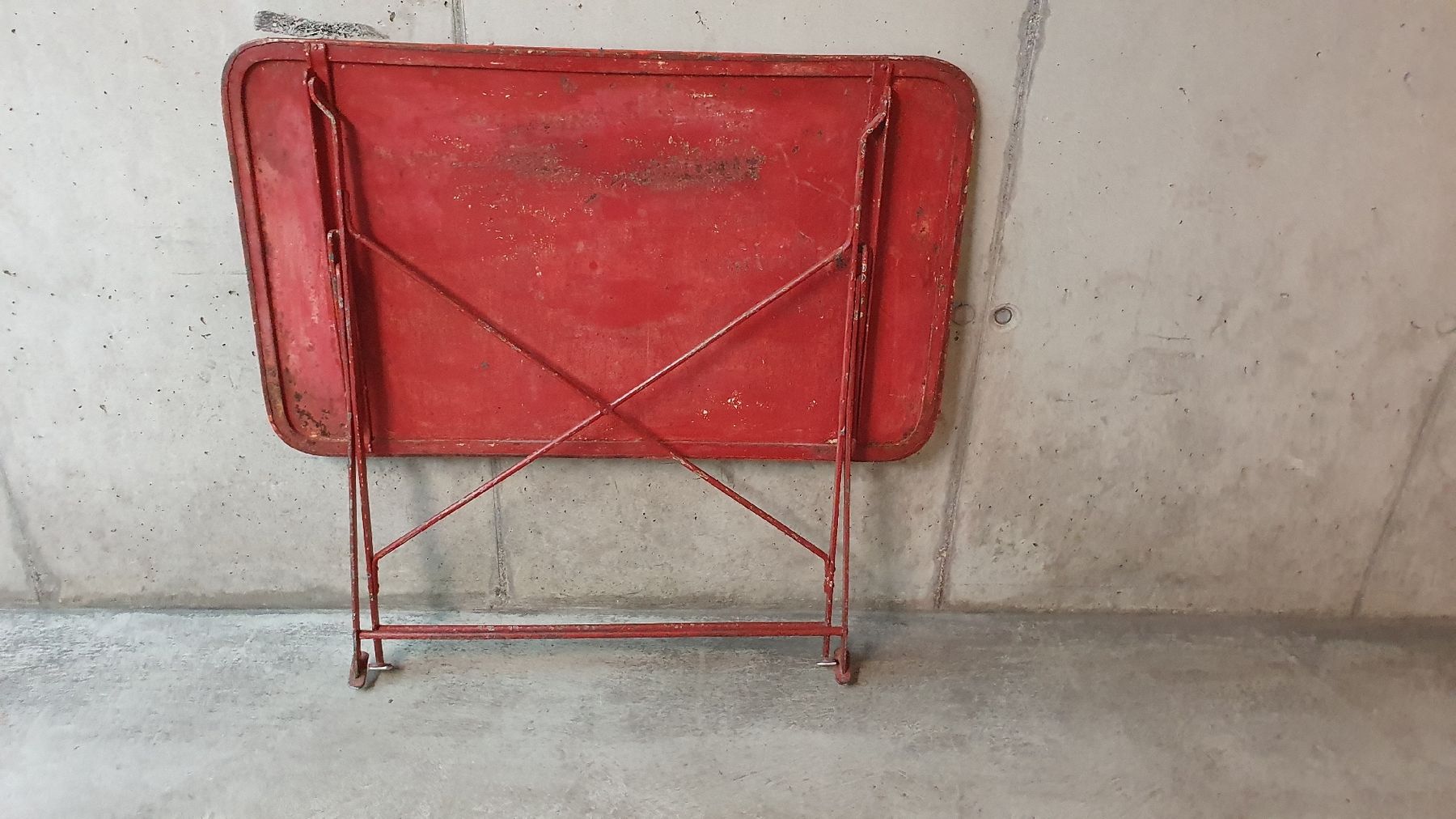 Tavoli: Metall- Klapptisch Vintage Rot – Usato da Lützelflüh-Goldb venduto da oliden71 3