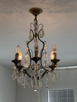 Alter Kronleuchter mit Glasbehang Metall / Kristall 