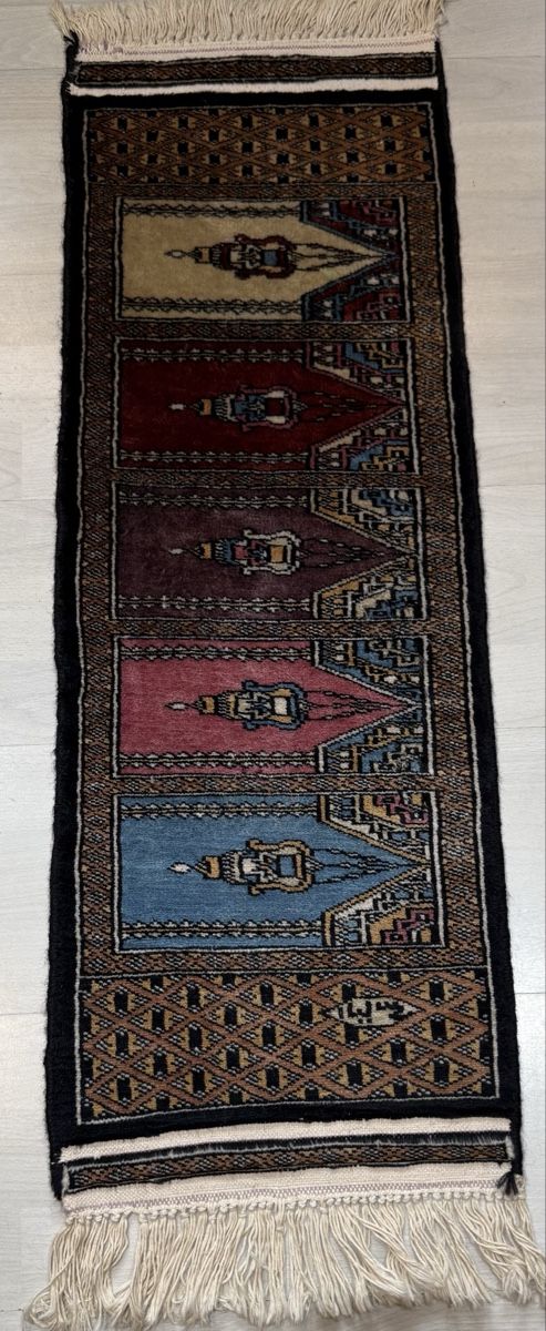 Tappeti: Orientteppich Handarbeit 32x92 – Usato da Büron venduto da Filadefia-888