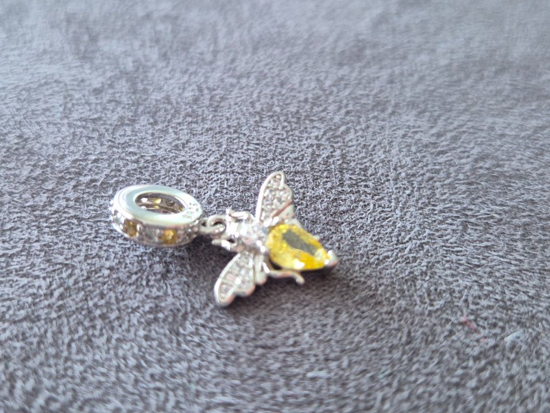 Ciondoli: Charm Biene +Garantie – Nuovo (secondo la descrizione) da Rotkreuz venduto da Carbone_Bijou-Shop 1