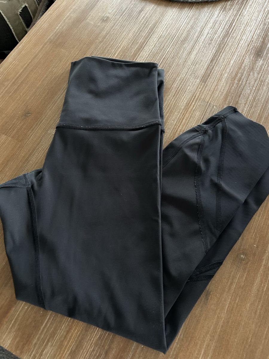 Lululemon Leggings: Lululemon 7/8 Leggings mit Mesh – Usato da Beringen venduto da Sternli650