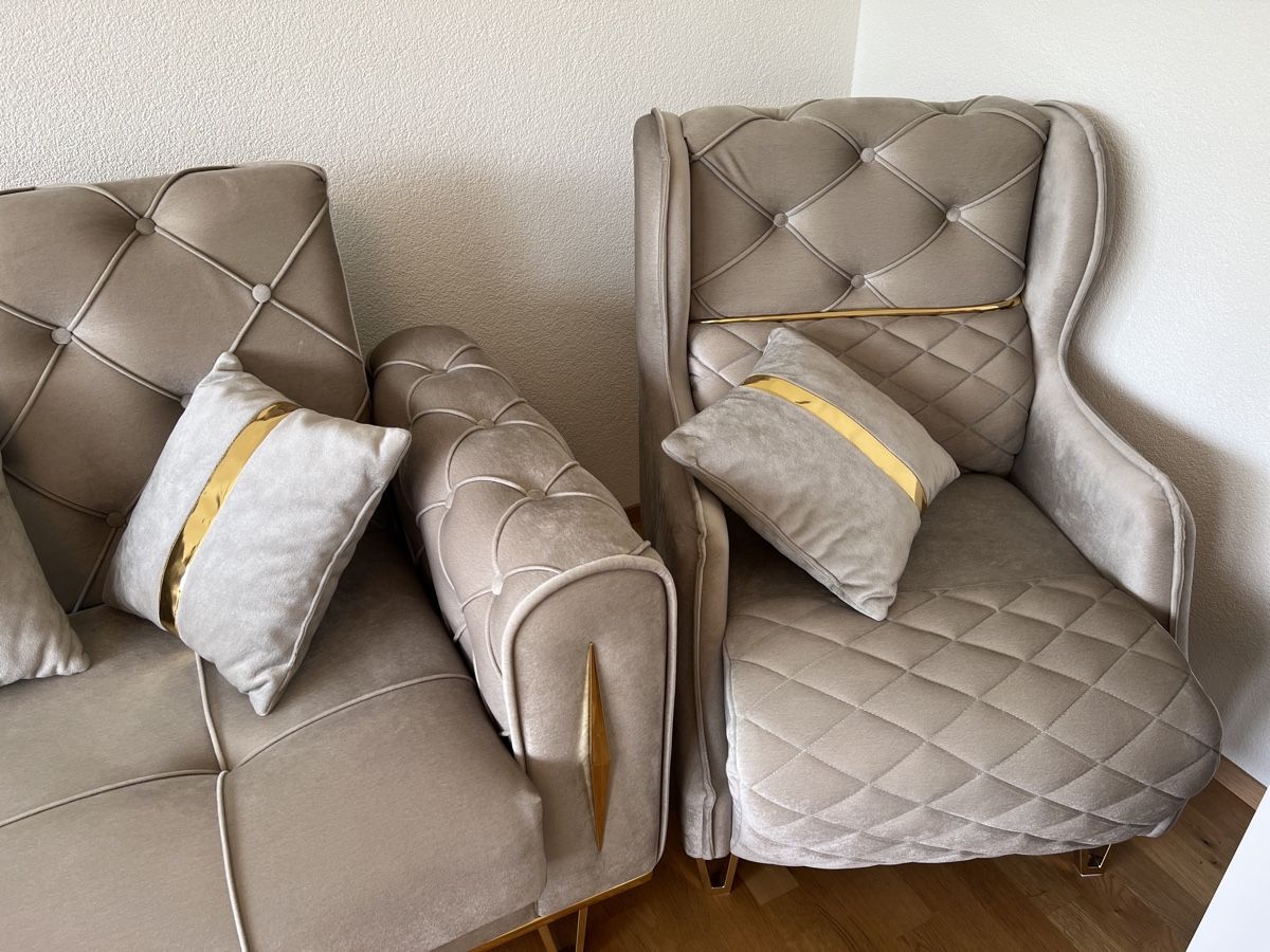 Divani: Stilvolles Sofa-Set mit Schlaffunktion & Stauraum – Usato da Buchs SG venduto da dar_gd9l 2
