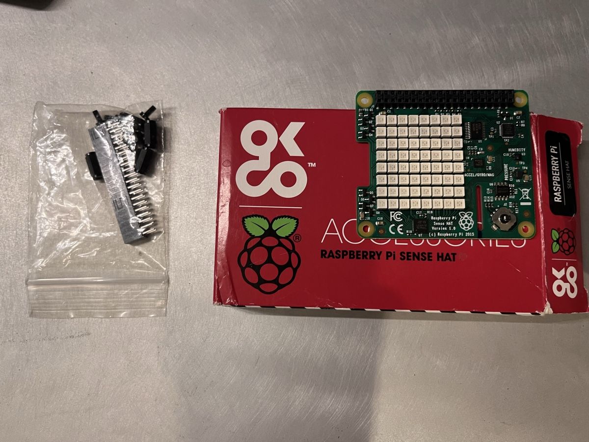 Raspberry Pi Elektronikbauteile: Raspberry Pi Sense HAT – Gebraucht aus Tann von Floripori123