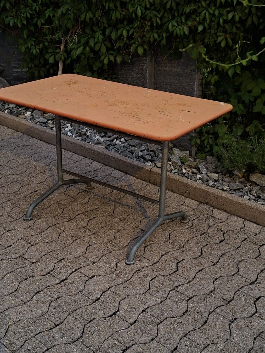 Bigla Tavoli: Bigla Gartentisch/ Blechtisch 120x70cm abklappbar orginal – Usato da Ganterschwil venduto da HeidiuPeter