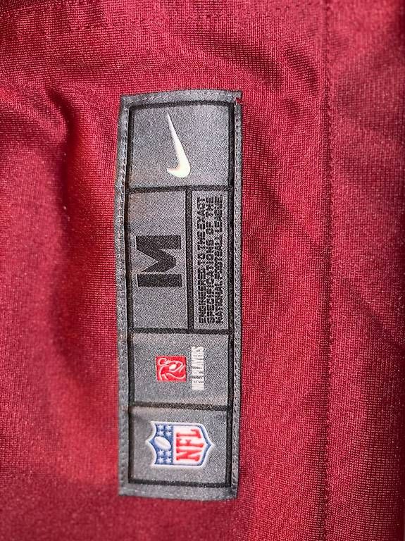 Nike Maillots de corps & Pantalons: Nike NFL Commanders Chase Young #99 Jersey Gr. M – D'occasion à Dietikon par Julia.obers 1