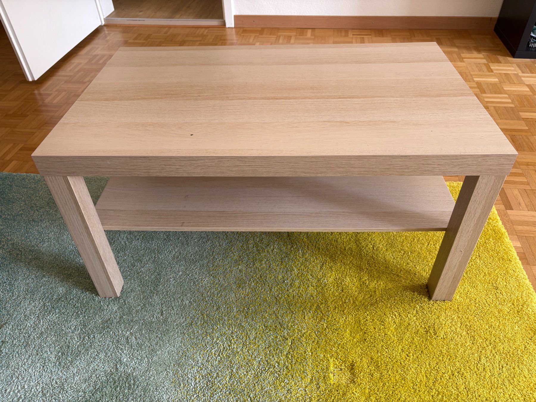 Ikea Tables: Couchtisch Holz hell mit Ablagefläche guter Zustand – D'occasion à Zürich par dee_2ljl