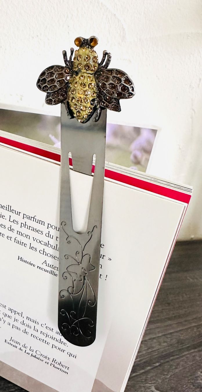 Sonstiges zum Sammeln & Seltenes: Buchzeichen Lesezeichen Biene, vintage, mit Strass – Gebraucht aus Zürich von brazerola 1
