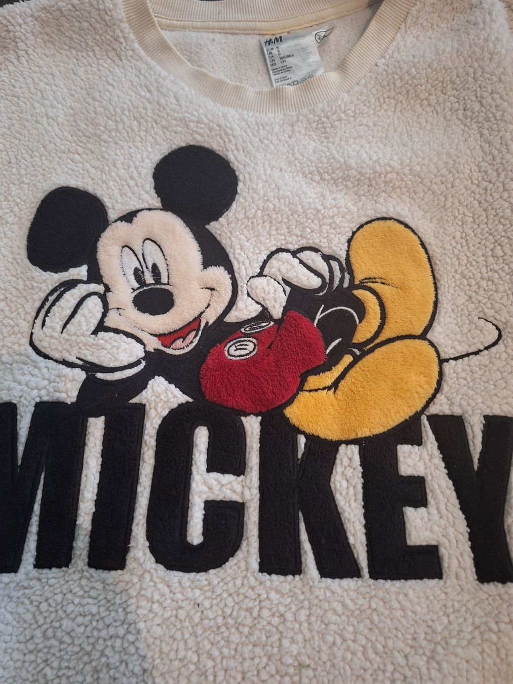 H&M Maglioni & Felpe: flauschiger Pullover H&M Micky Maus Gr. S  – Usato da Brittnau venduto da Norge77 1