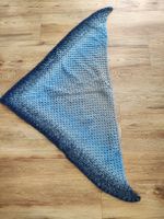 Dreieckstuch blau gehäkelt