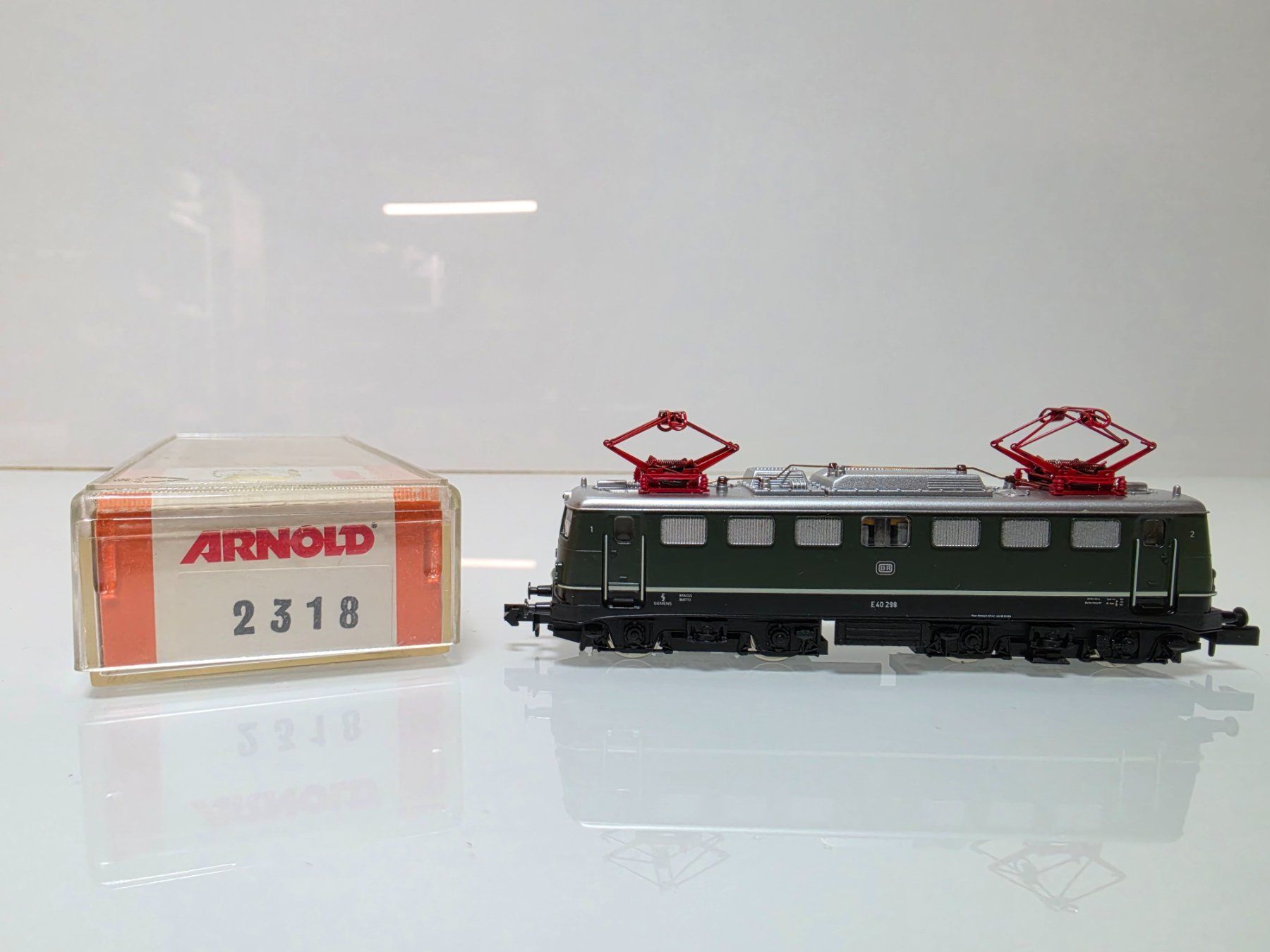 Arnold Modellini di ferrovie: Arnold E40 298 DB Spur N 2318 – Nuovo e nell'imballaggio originale da Neuenhof venduto da ludovicco